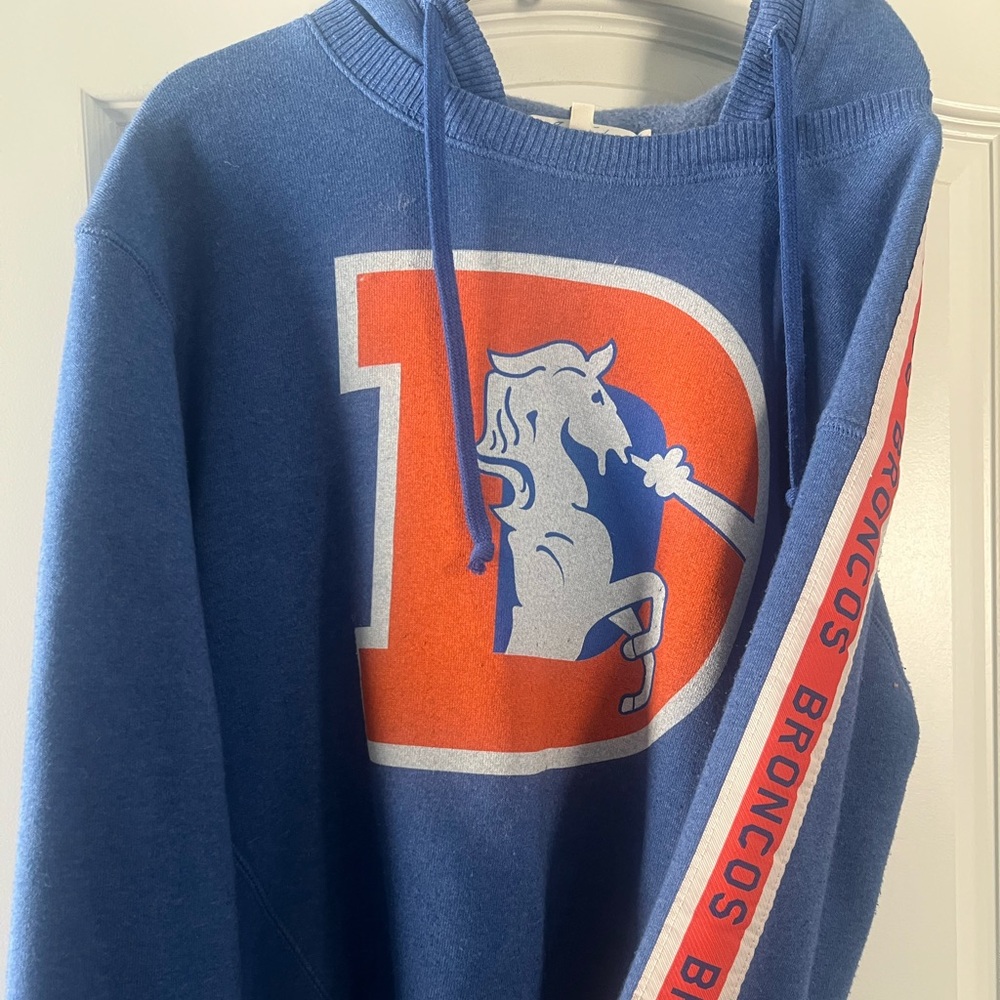 Denver Broncos Hooded Sweatshirt